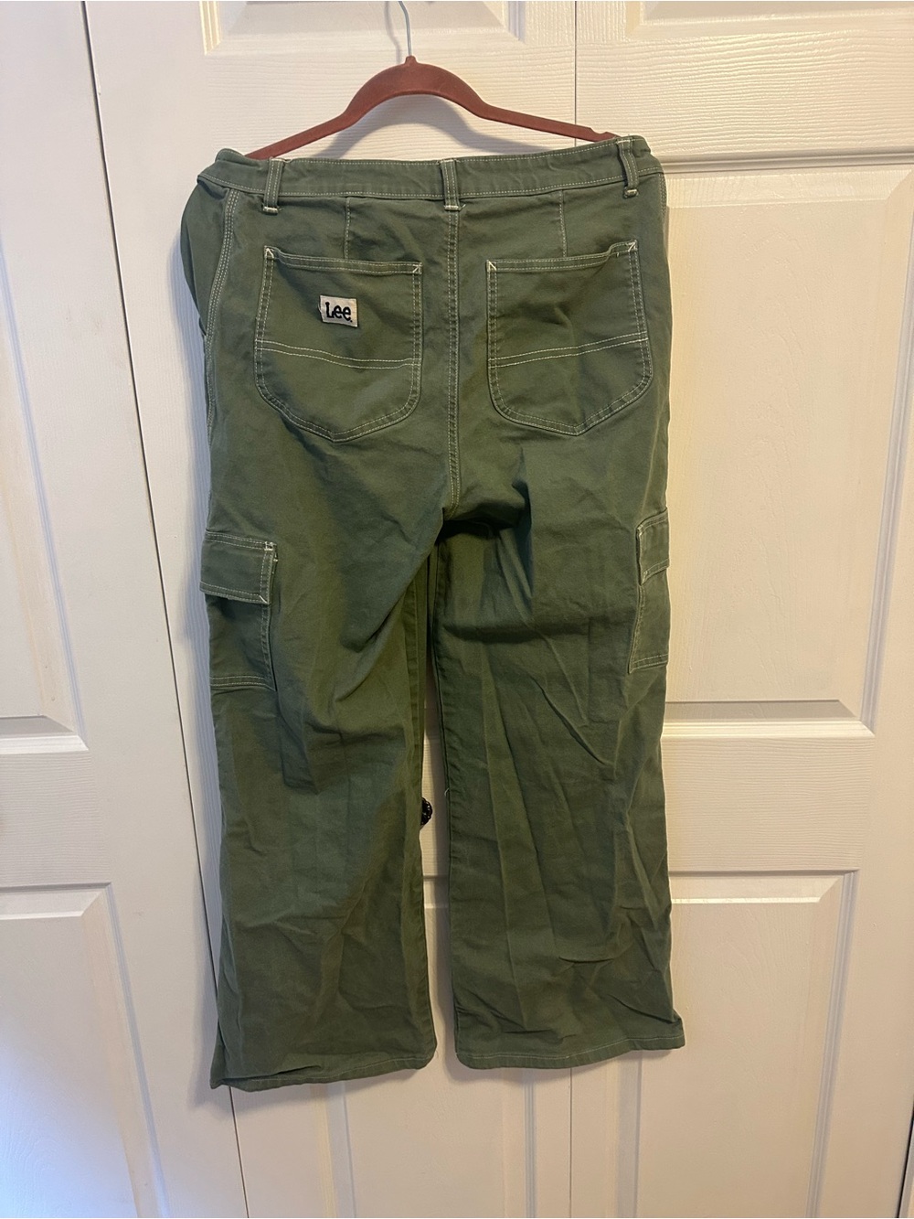 Lee Olive Wide-Leg Cargo Jeans - Picture 4 of 5